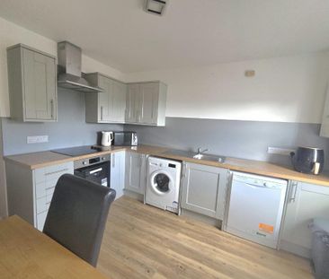 2 bedroom flat to rent - Photo 6