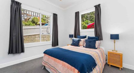 Light, Bright & Fully Renovated - Photo 4