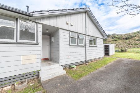 Three bedroom Aramoho home - Photo 3