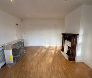 Elgar Avenue, Surbiton - Photo 1