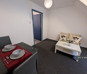 1 bedroom flat to rent - Photo 3
