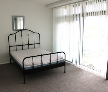 4 Bed Flat, New Hampton Lofts, B18 - Photo 4
