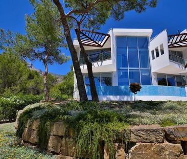 Luxury Townhouse for rent in Sierra Blanca, Spain - Photo 3