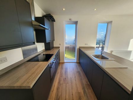 200 Stourbridge Road, Stourbridge, DY9 7BU - Photo 5