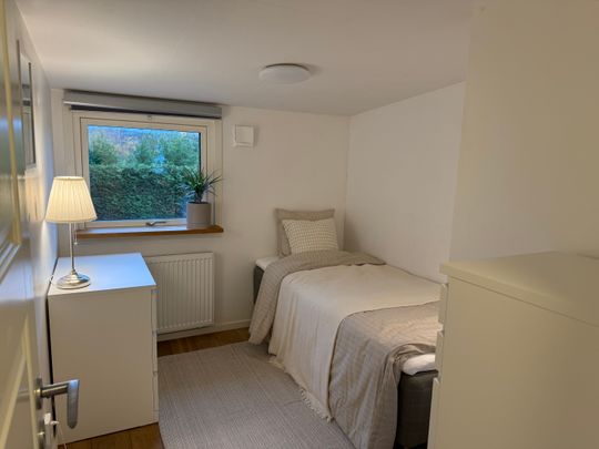 Hults gata, Askim - Photo 1