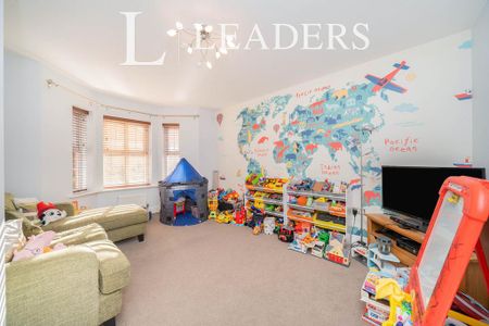 5 bedroom detached house to rent - Photo 3