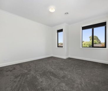 29 Lonsdale Avenue Rowville VIC - Photo 3