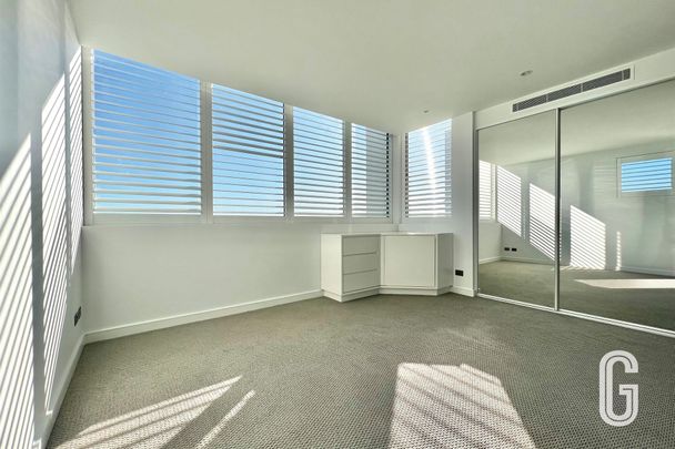 803/2 Honeysuckle Drive, Newcastle NSW 2300 - Photo 1