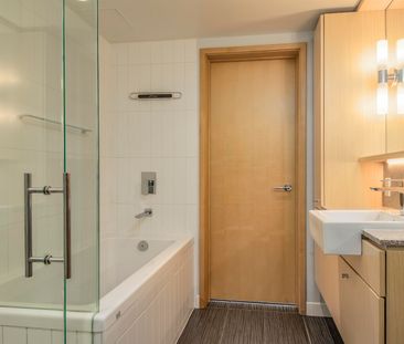 13495 Central Avenue #2004, Surrey, BC V3T0K2 - Photo 6