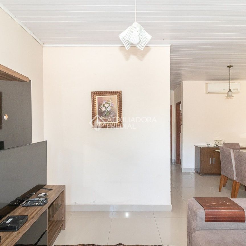 Casa com 4 quartos e 129m² para alugar em Tristeza, Porto Alegre. - Foto 1