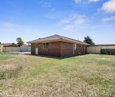 4 Pinnacle Crescent, Brookfield - Photo 5