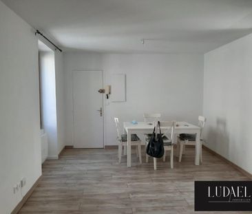 Location Appartement 2 pièces Meublé 39m² RUEIL MALMAISON 92500 - Photo 2