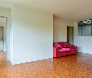 Sun-filled unit in Central Park Drive - Photo 1