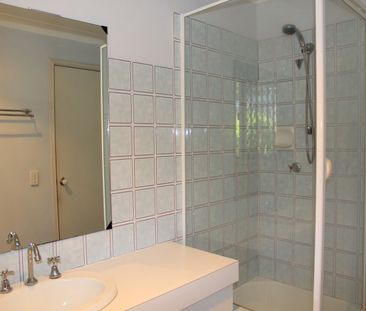 74 GARRO STREET, Sunnybank Hills QLD 4109 - House For Rent | Domain - Photo 5