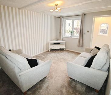 2 bedroom terraced house to rent - Photo 3