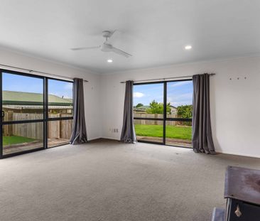Welcome to this fantastic home in the heart of Paengaroa. - Photo 3
