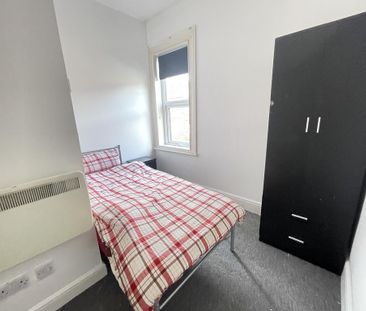 5 bedroom terraced house to rent - Photo 3