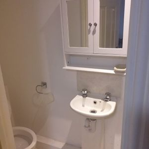 Room in a Shared House, Kenton Road, HA3 - Photo 2