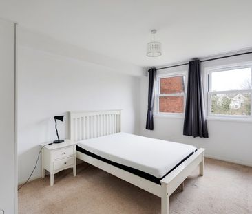 2 Bed Flat - Photo 6