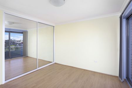 9/2A Cowper Street, 2150, Parramatta Nsw - Photo 2