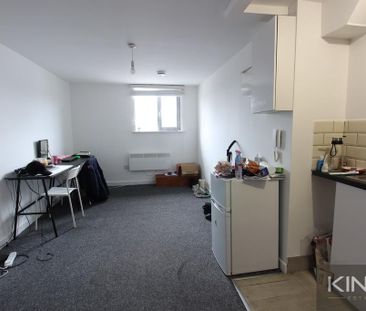 1 bedroom flat to rent - Photo 2