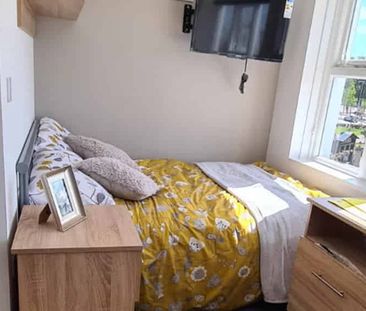 One Bedroom Flat - Photo 6