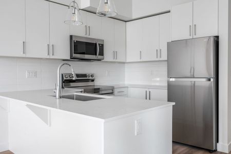 Brand New Condo in Sterling at Bell Centre A2 – First 2 Months Rent Free! - Photo 2
