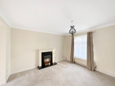 A well maintained three bedroom mid terrace house, available now, with front and rear gardens in an excellent location for Addenbrookes Hospital, access out to the M11 and into the City Centre. - Photo 3