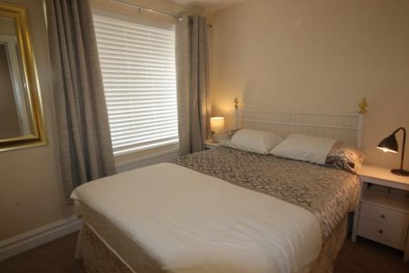 2 bedroom ground floor flat to rent - Photo 4