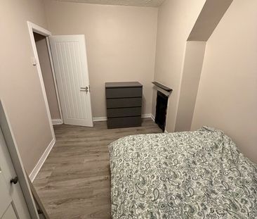 Room in a Shared Flat, Deloraine House, SE8 - Photo 5