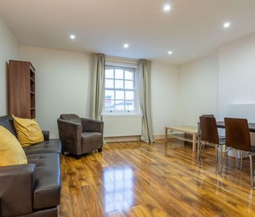 2 bedroom flat to rent - Photo 1