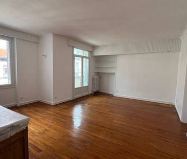 Location appartement 4 pièces 90.4 m² Clermont-Ferrand 63000 - Photo 2