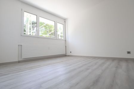 Moderno appartamento di 3.5 locali appena ristrutturato a Coldrerio - Photo 3