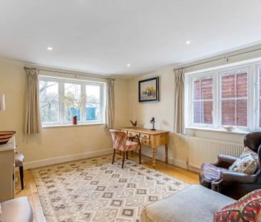 Three double bedroom detached house in the desirable village of Upa... - Photo 1