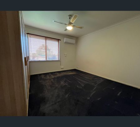 4 Manbari Crescent, Wanneroo, WA 6065 - Photo 2