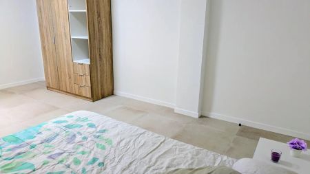 Room in a shared 5-bedroom apartment for rent in Burjassot - Photo 5