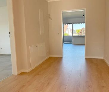 WIE NEU: 4-Zimmer-Wohnung mit Balkon in Paffrath in Gartenlage - Photo 4