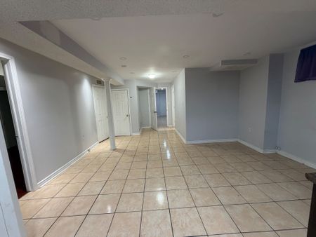 For Lease - 2 Attview Crescent, Brampton, Ontario - Photo 4