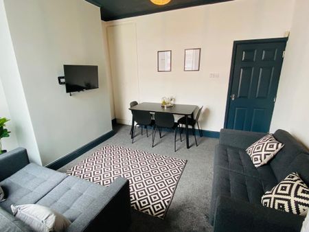 3 bedroom terraced house to rent - Photo 2