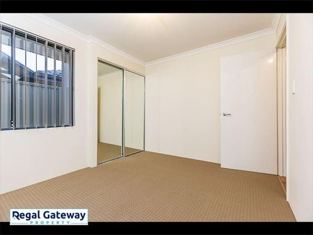 26 Sorbonne Turn, AUBIN GROVE WA 6164 - Photo 2