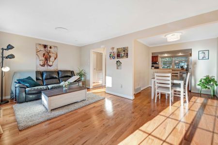 For Lease - 2232 Upper Middle Road Unit# Unit - 4, Burlington, Ontario - Photo 2