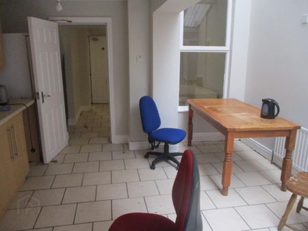 Great 5 Bedroom House, 3 Collingwood Avenue, Queens Quarter, Belfast, BT7 1QT - Photo 4