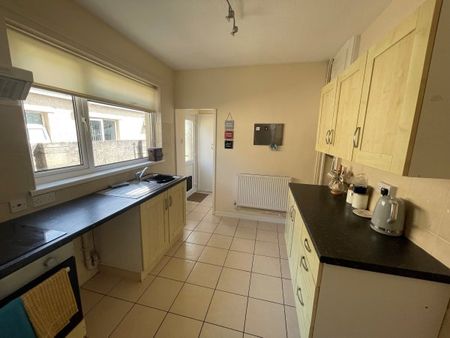 Derwent Street, Llanelli, SA15 - Photo 3