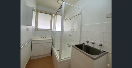 NEAT & TIDY TWO BEDROOM UNIT! - Photo 5