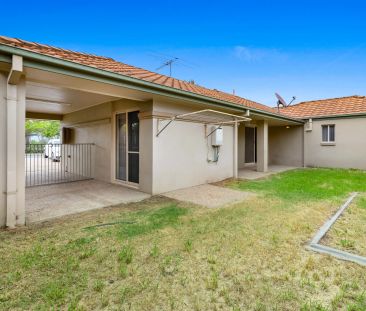 Spacious & Modern 3-Bedroom Home Opposite Parkland - Photo 6