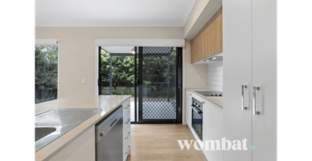 The Leafy Townhouse - Photo 2