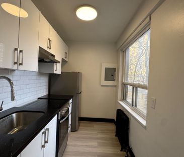 For Lease - 600 Eglinton Avenue Unit# 105, Toronto, Ontario - Photo 2