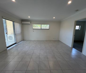 1/16 Pearl Road, Cloverdale WA 6105 - Apartment For Rent | Domain - Photo 1
