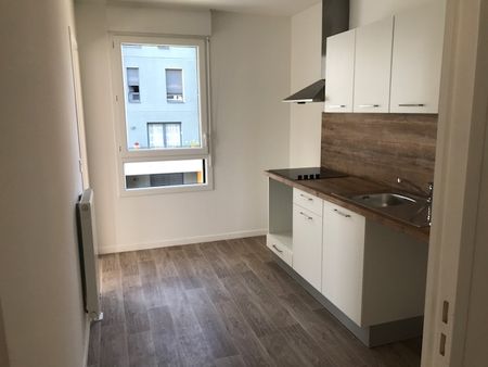 Location Appartement 3 pièces 65m² - Photo 2