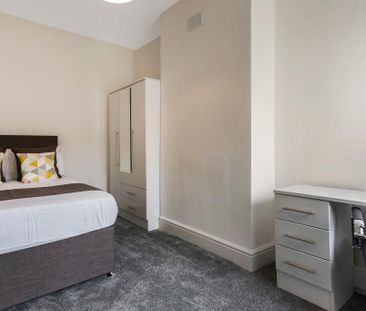 3 bedroom terraced house to rent - Photo 6